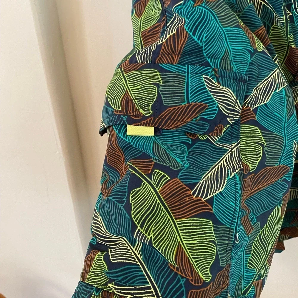 LANDS END MENS 9” SWIM TRUNKS TROPICAL LEAF PRINT NO LINER SIZE L
